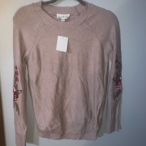 Sweater like long sleeve !!🤍
